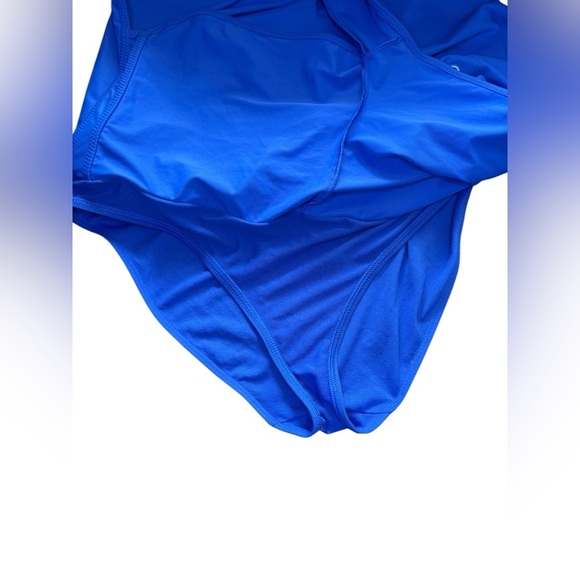 Athleta womens royal blue Kata Surge Short sz M preloved in excellent condition - Picture 3 of 10